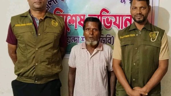 ঠাকুরগাঁওয়ে ৮০ পিস ইয়াবাসহ মাদক ব্যবসায়ী গ্রেপ্তার